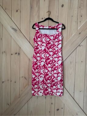 LAVA Fitted Sleeveless Midi Dress in Pink Floral Print